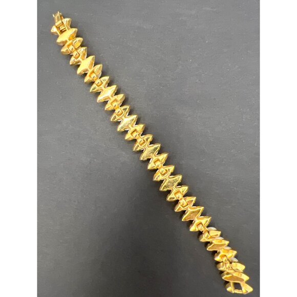 Vintage Crown Trifari Bracelet Gold Tone Faux Pearl Accents Foldover Clasp READ - Picture 6 of 8